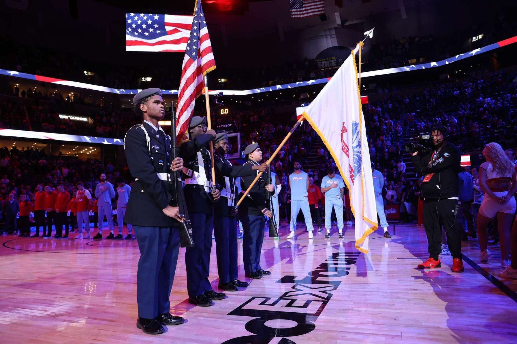 COLOR<span></span> GUARD