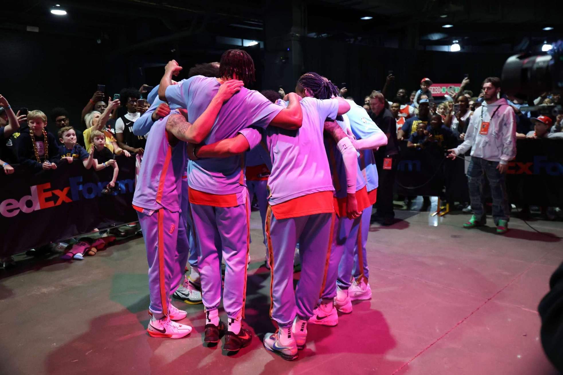 FAN<span></span> TUNNEL